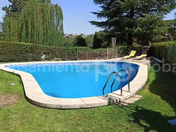 Casa en Colmenar - Piscina