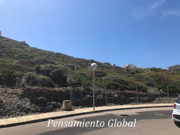 La tierra desde el camino.