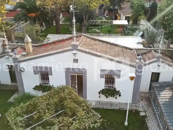 vista aerea de la propiedad mostrando los alrededores también
