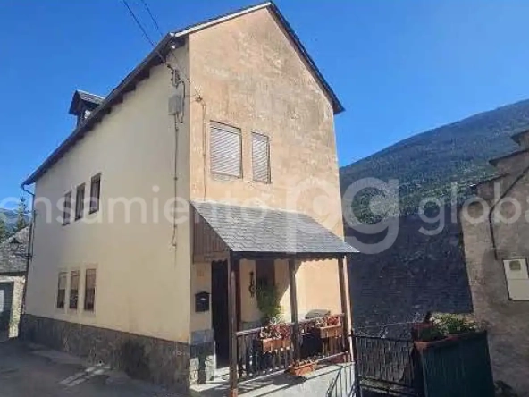 Casa en Arros - Fachada