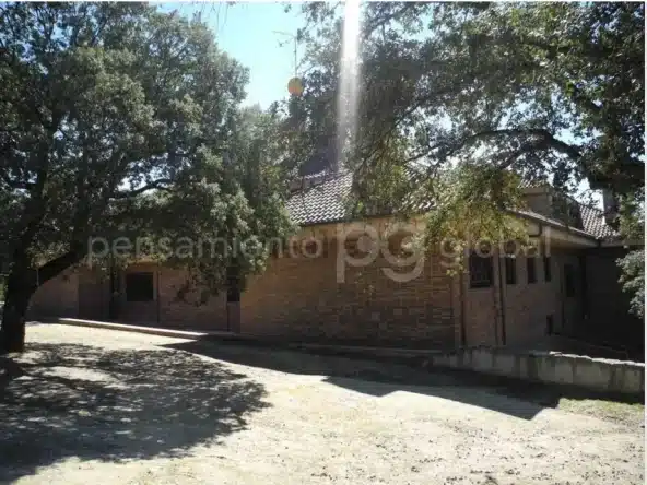   chalet en los Arroyos - Casa De Servicio 
