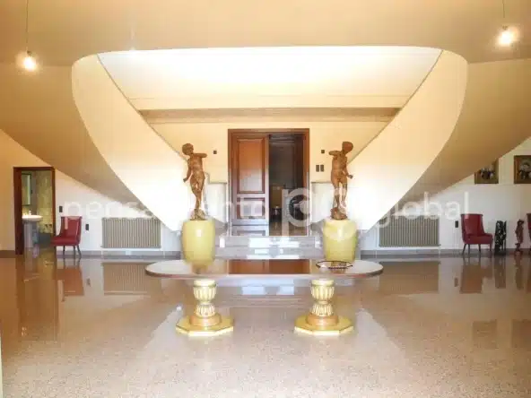   chalet en los Arroyos - Hall De Entrada
