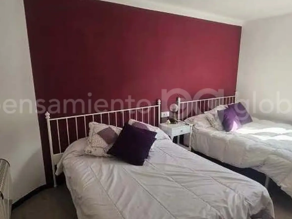 Casa en Arros -v entana del Dormitorio 