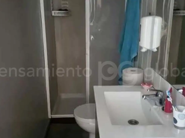 Casa en Arros - ducha en el Bano 
