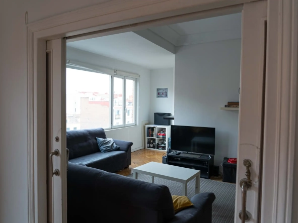 Piso en santa Engracia - puerta doble acceso al Salon 