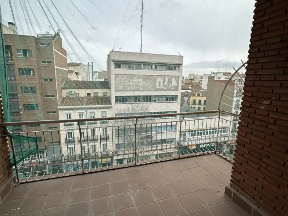 Piso en santa Engracia - Terrraza