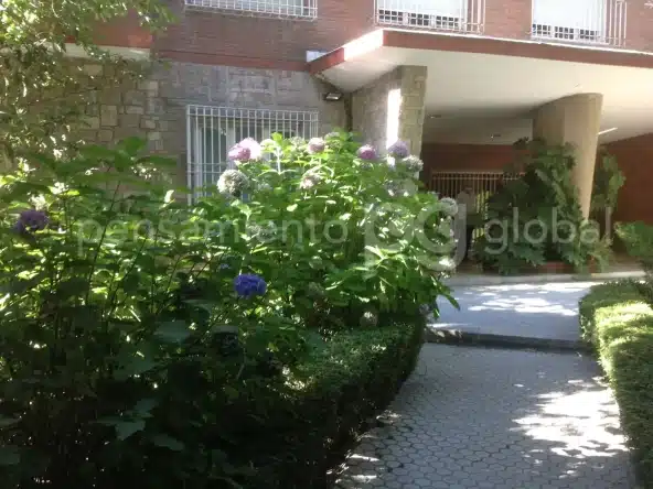 Piso en Boix y Morer - Portal finca