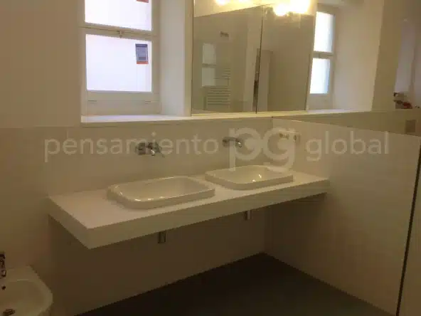 Piso en Boix y Morer - lavabos en el baño