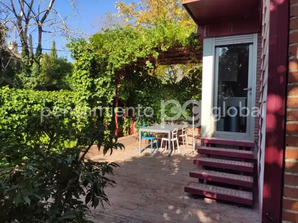 Chalet Aravaca - exterior porche