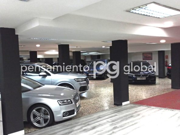 Local O Nave En Grl Ricardos Espacio Con Columnas